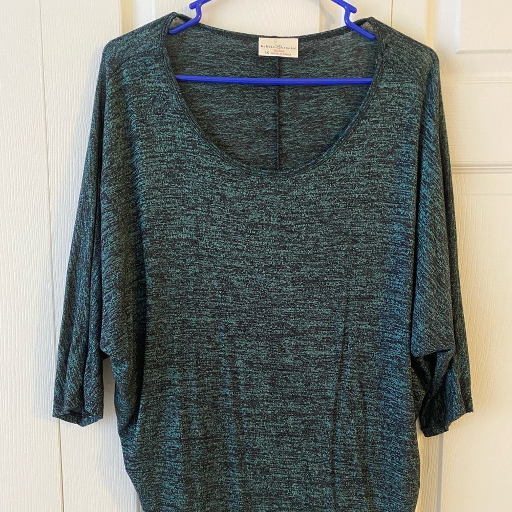 3/4 length sleeve sweater, green & black pattern, light weight